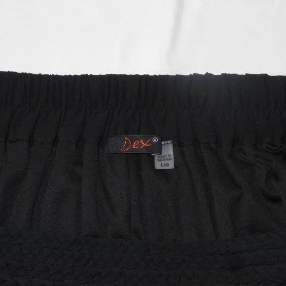 New DEX black flared out skirt - Picture 5 of 6
